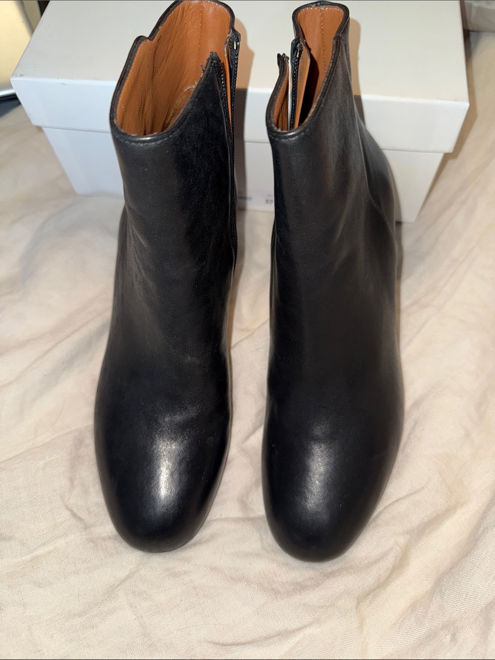 Gigi’s Rancio Booties NWT